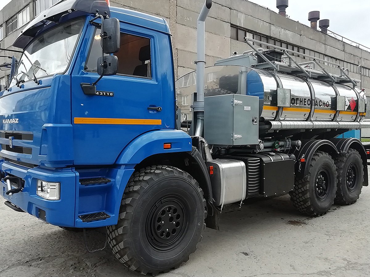 Автотопливозаправщик АТЗ-8 на шасси КАМАЗ-43118