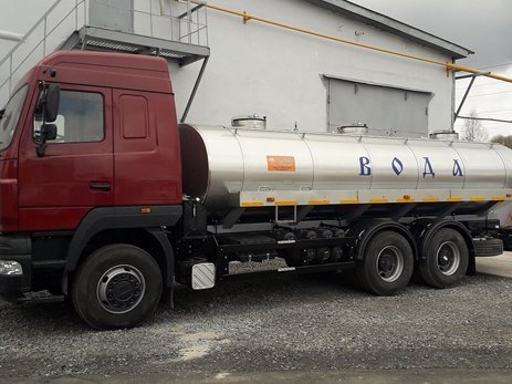 Автоцистерна АЦПТ-15 модель 560366 на шасси МАЗ 6312