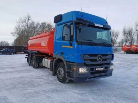 Автотопливозаправщик АТЗ-14 на шасси Mercedes