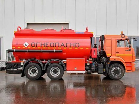 Автотопливозаправщик АТЗ-20 на шасси Mercedes