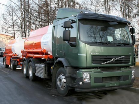 Автопоезд-бензовоз полуприцеп-цистерна БЦМ-174 + БЦМ-175