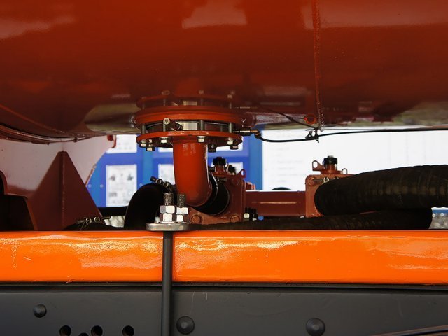Автотопливозаправщик АТЗ-17 на шасси КАМАЗ-65115 с объемом 17 кубов ЧМЗ фото 7
