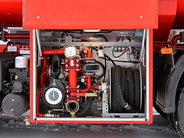 Автотопливозаправщик АТЗ-22 на шасси Volvo FM объемом 22 куба РусКомТранс фото 7